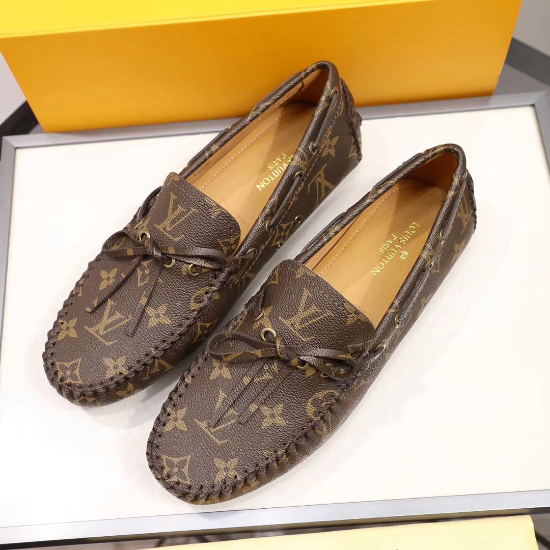LV women's leather shoes-32