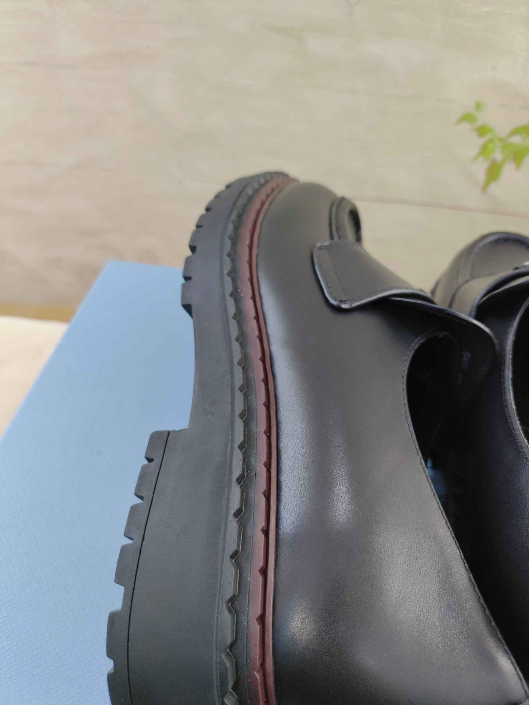 Prada women's leather shoes-39