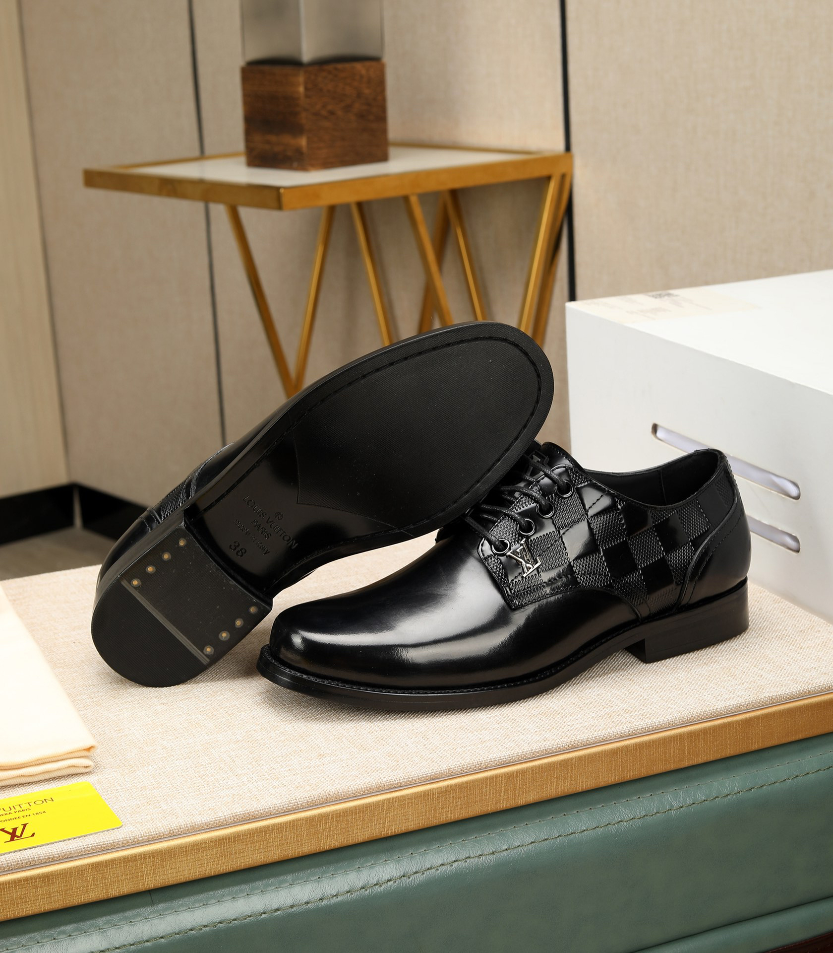 LV men's leather shoes-26