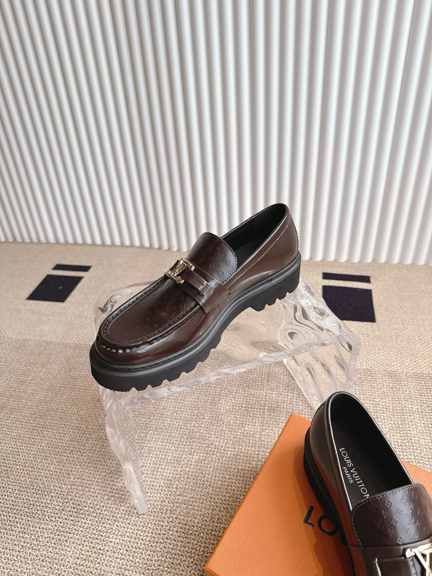 LV women's leather shoes-1