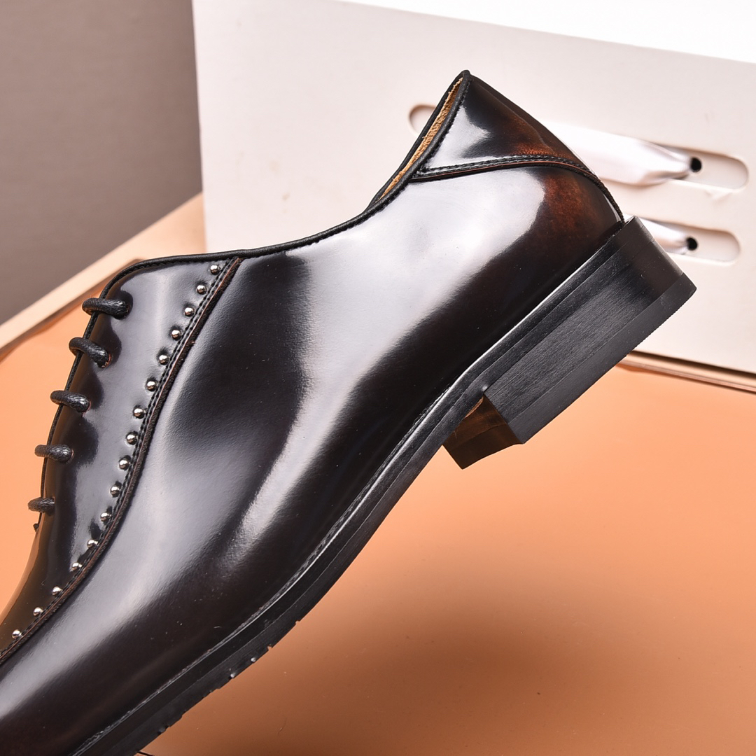 LV men's leather shoes-32