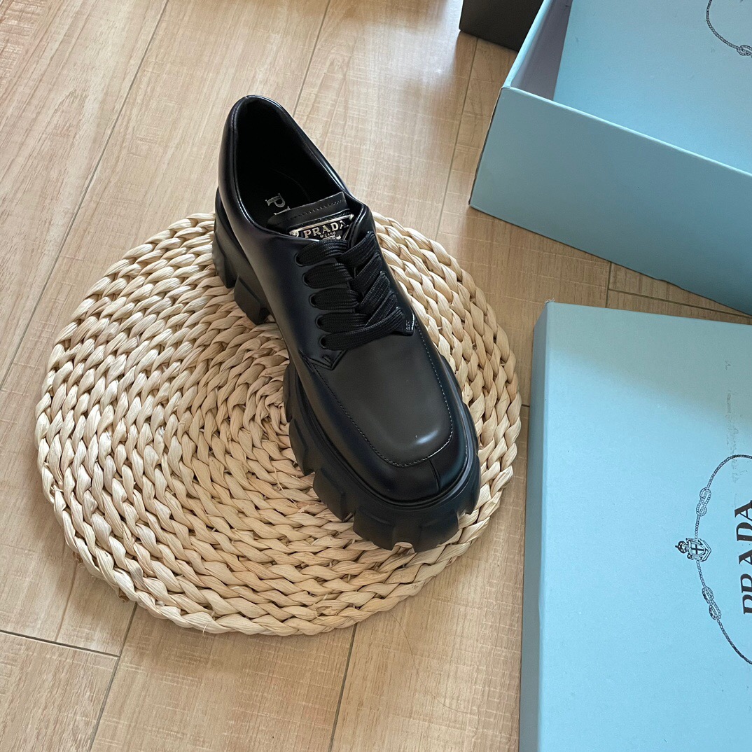 Prada women's leather shoes-40