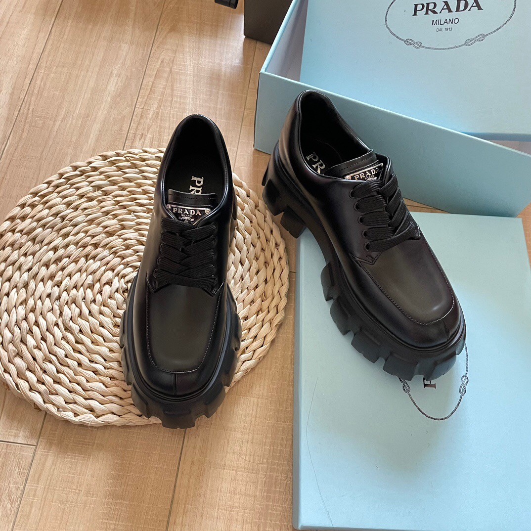 Prada women's leather shoes-40
