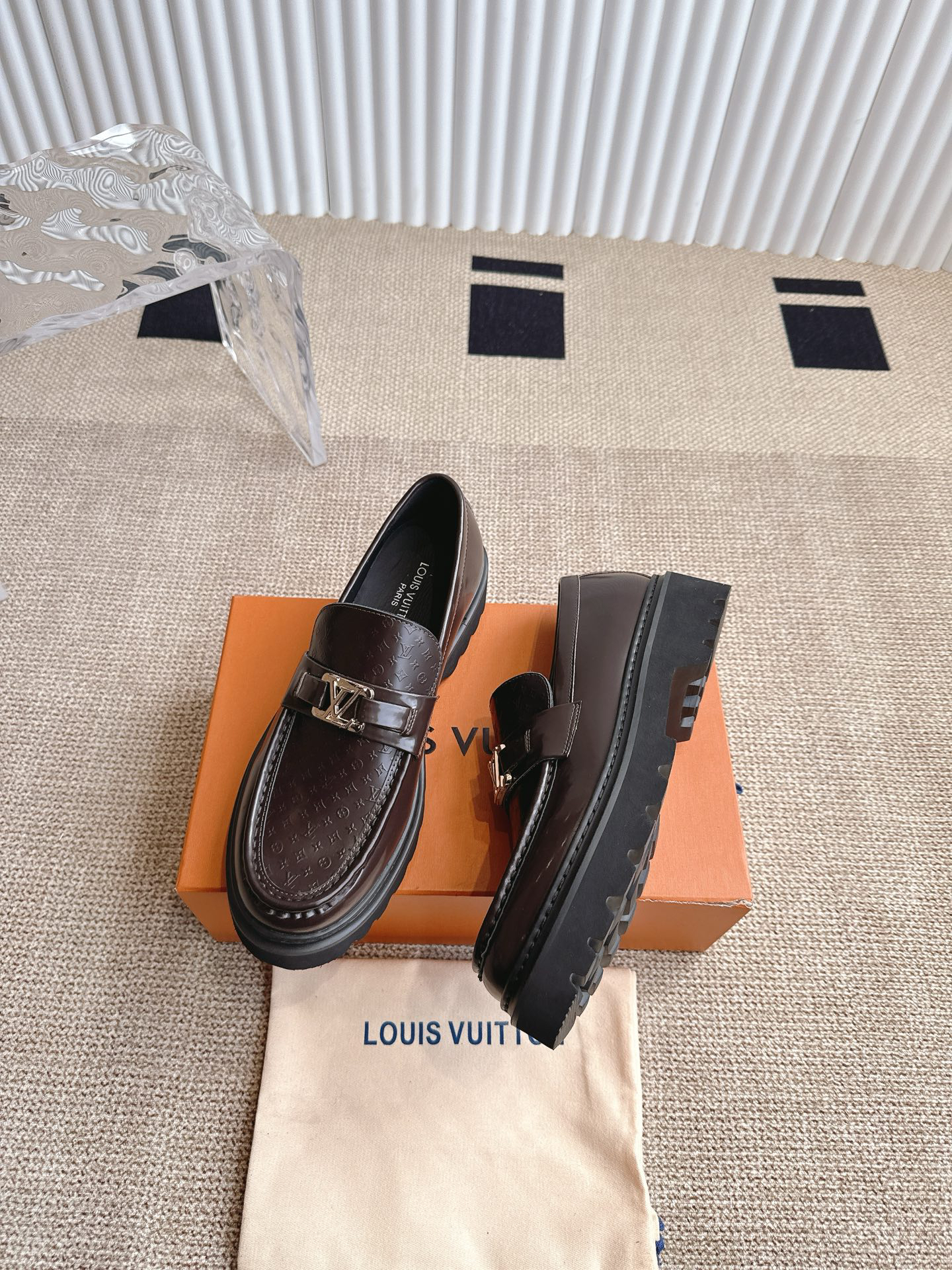 LV women's leather shoes-1