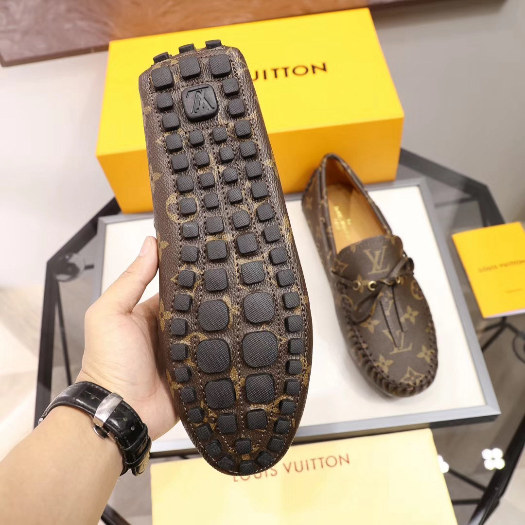 LV women's leather shoes-32