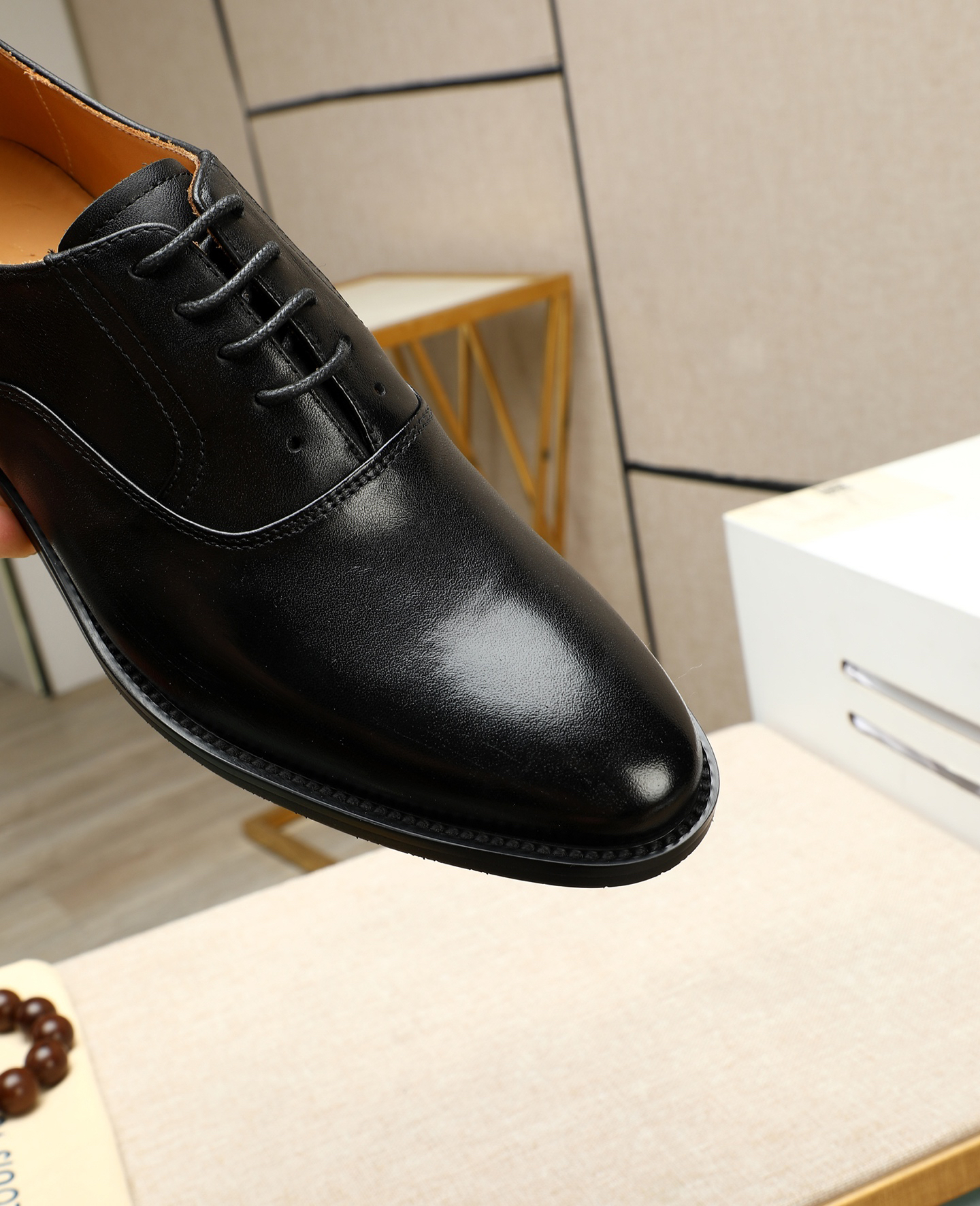 LV men's leather shoes-23