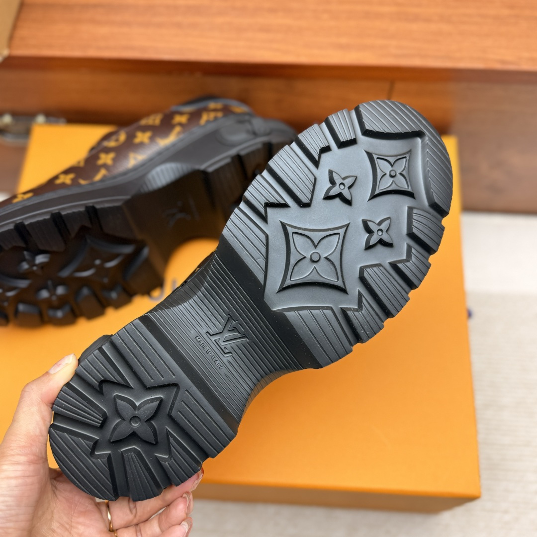 LV women's leather shoes-10