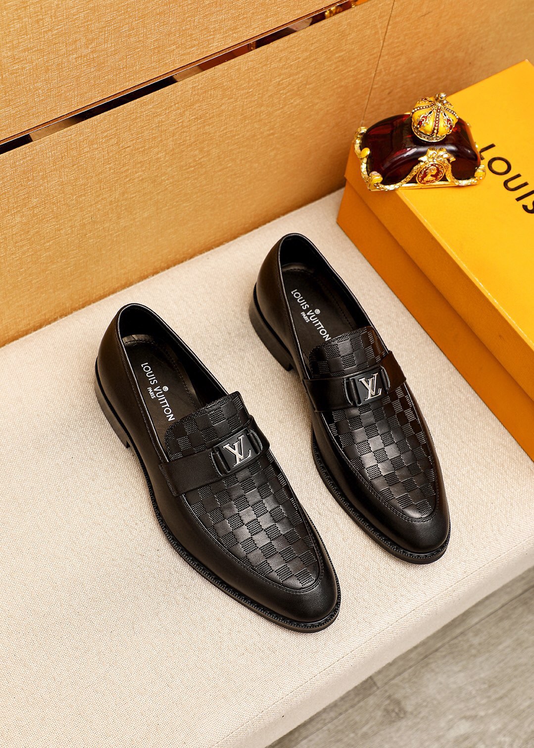 LV men's leather shoes-14