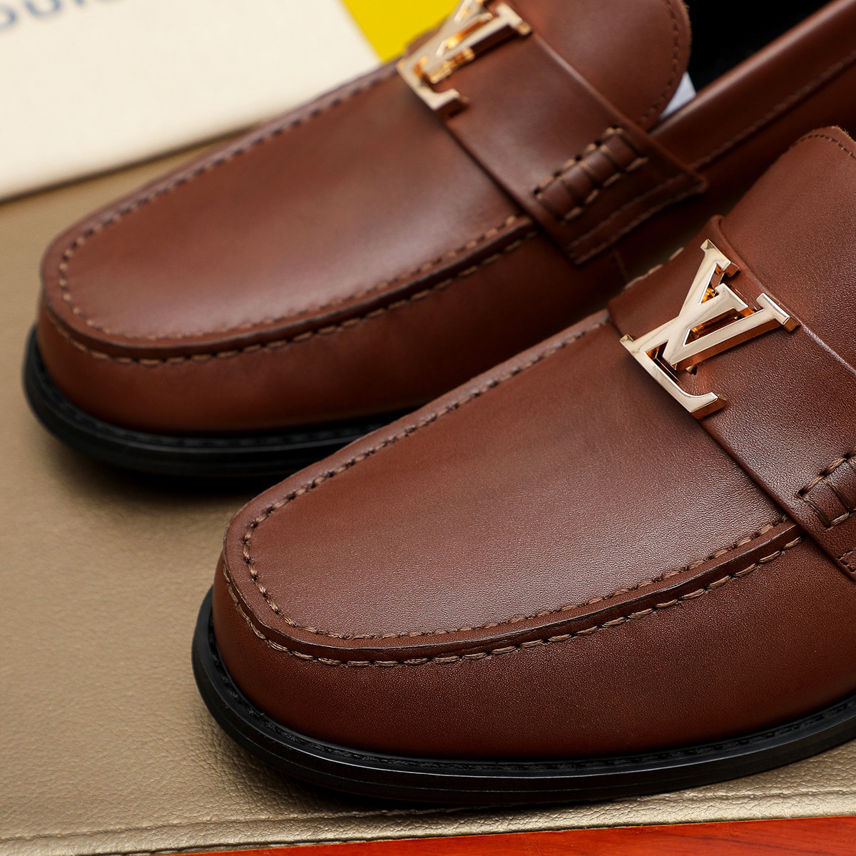 LV men's leather shoes-71