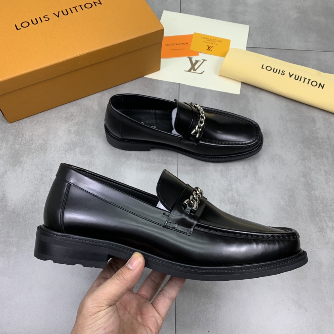 LV men's leather shoes-59