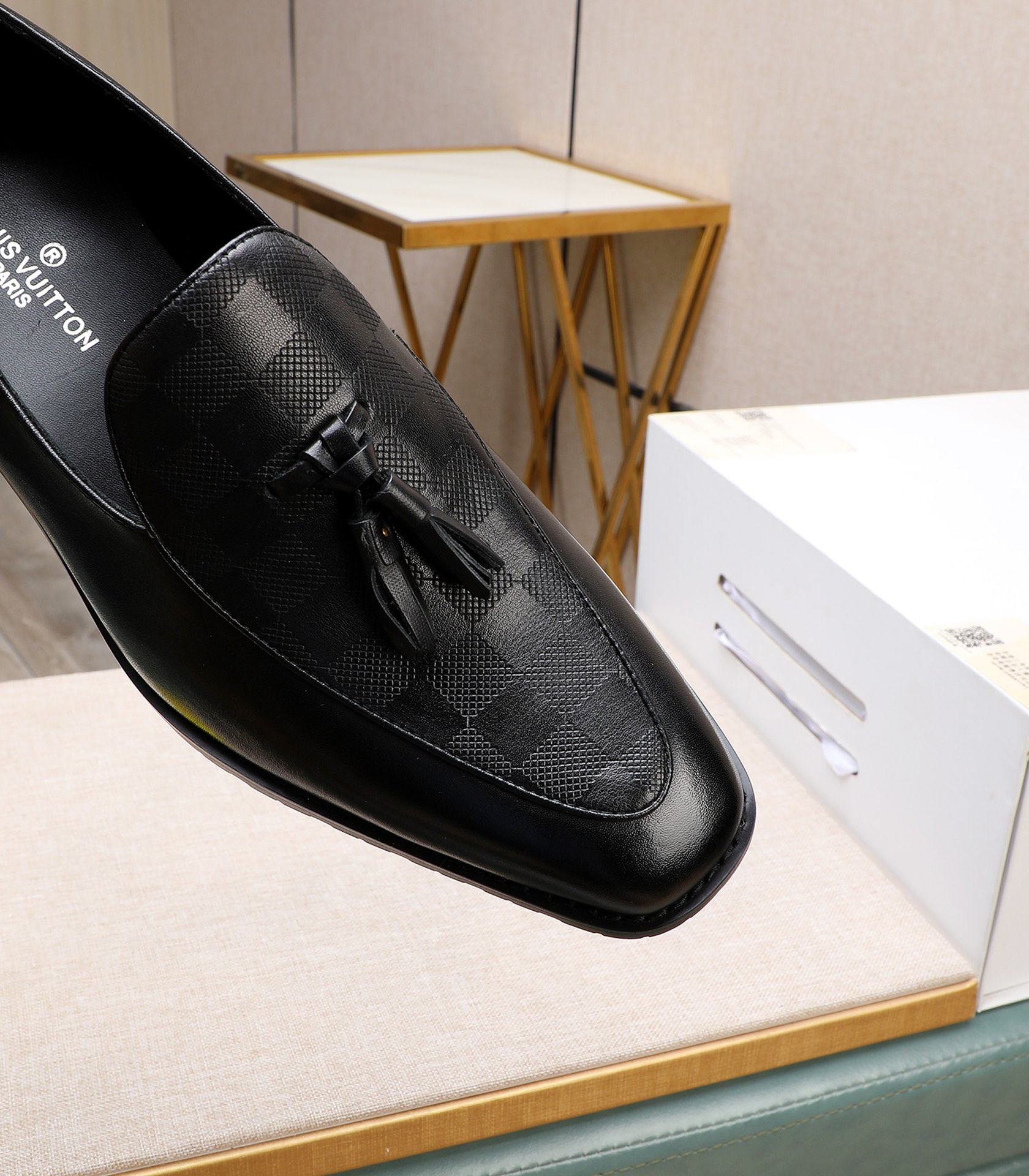 LV men's leather shoes-30