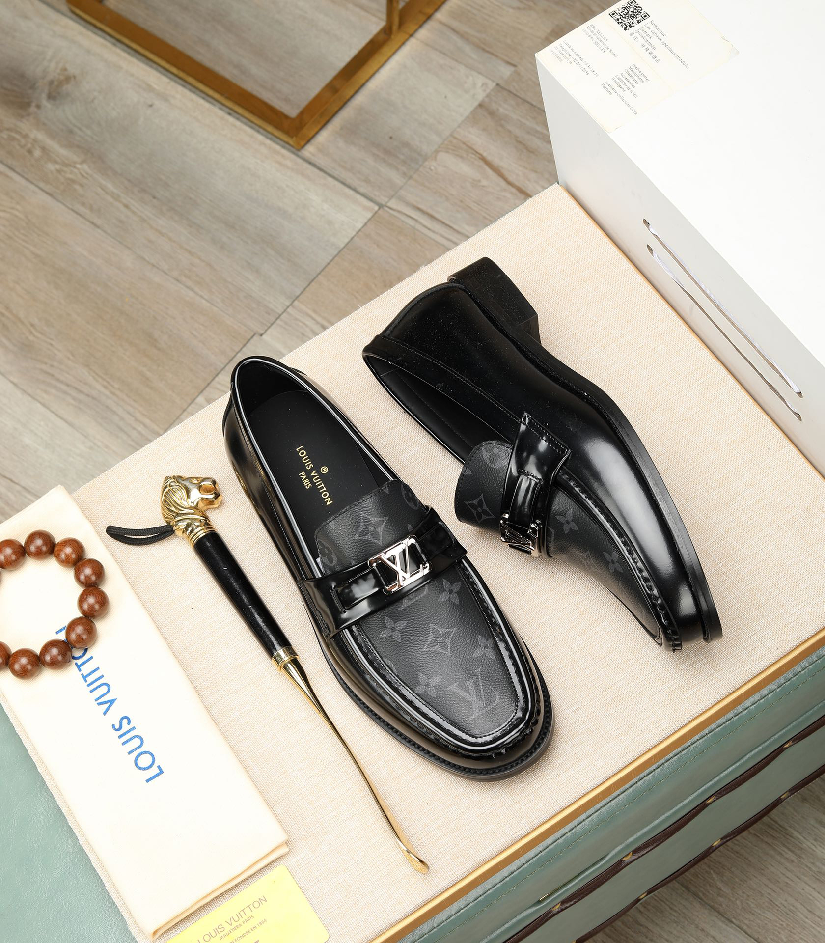 LV men's leather shoes-52