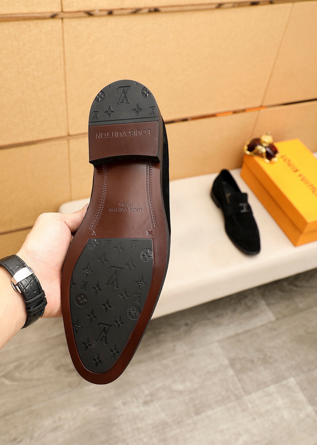 LV men's leather shoes-37