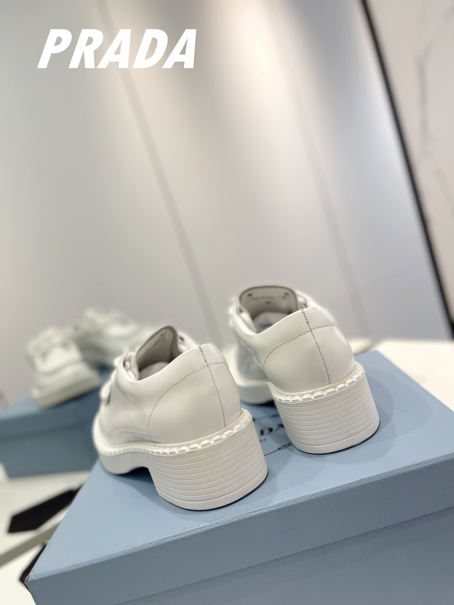 Prada women's leather shoes-3