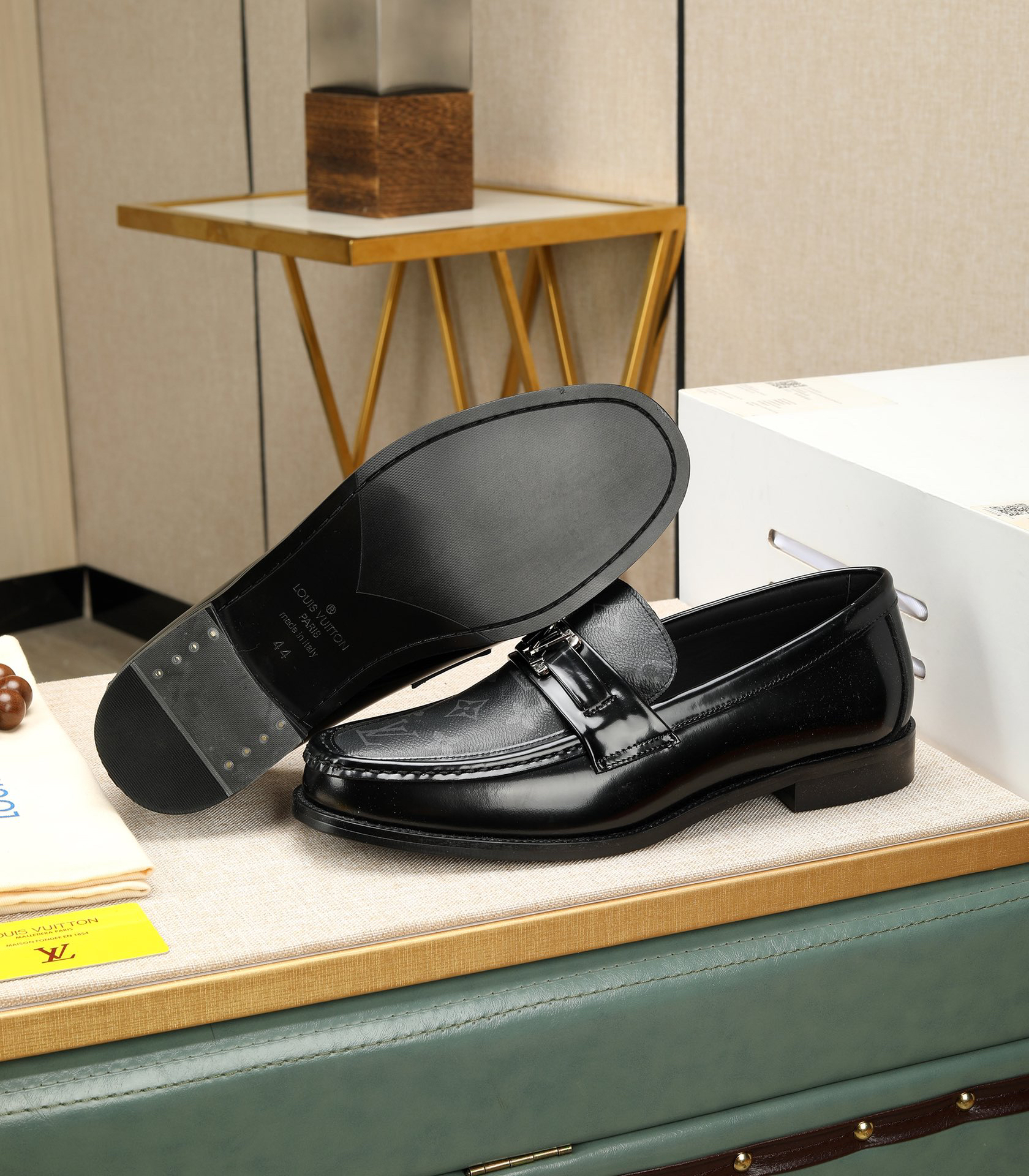 LV men's leather shoes-52