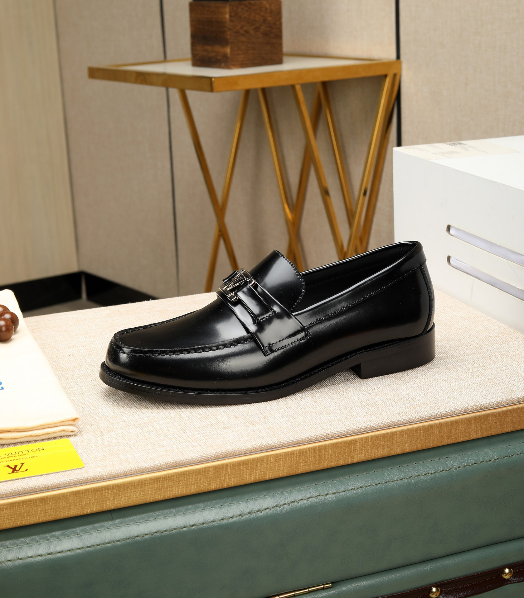 LV men's leather shoes-50