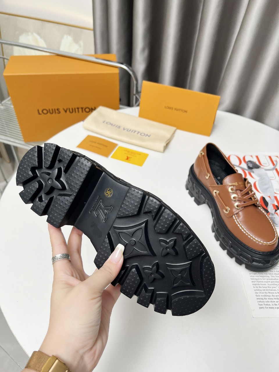 LV women's leather shoes-51