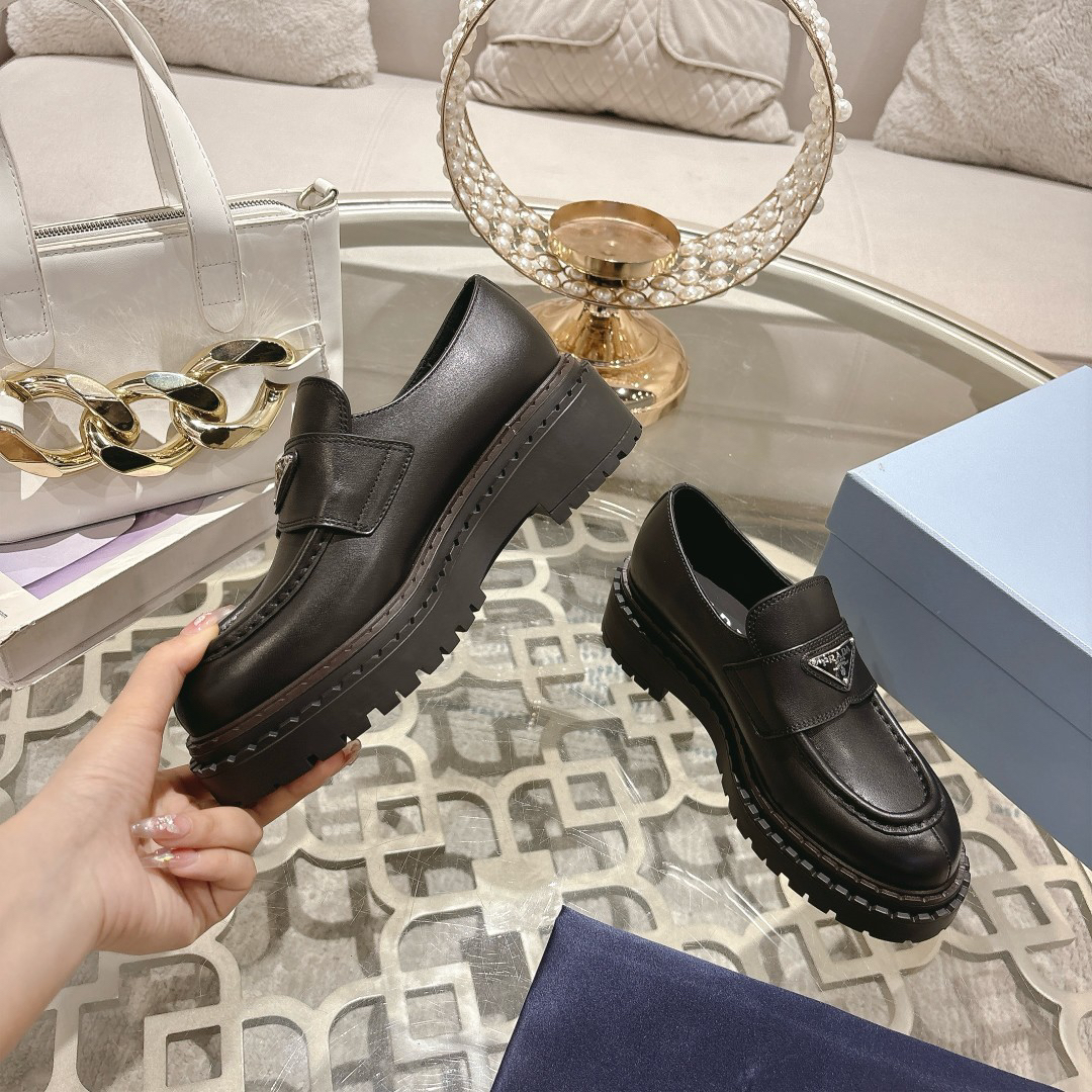 Prada women's leather shoes-23