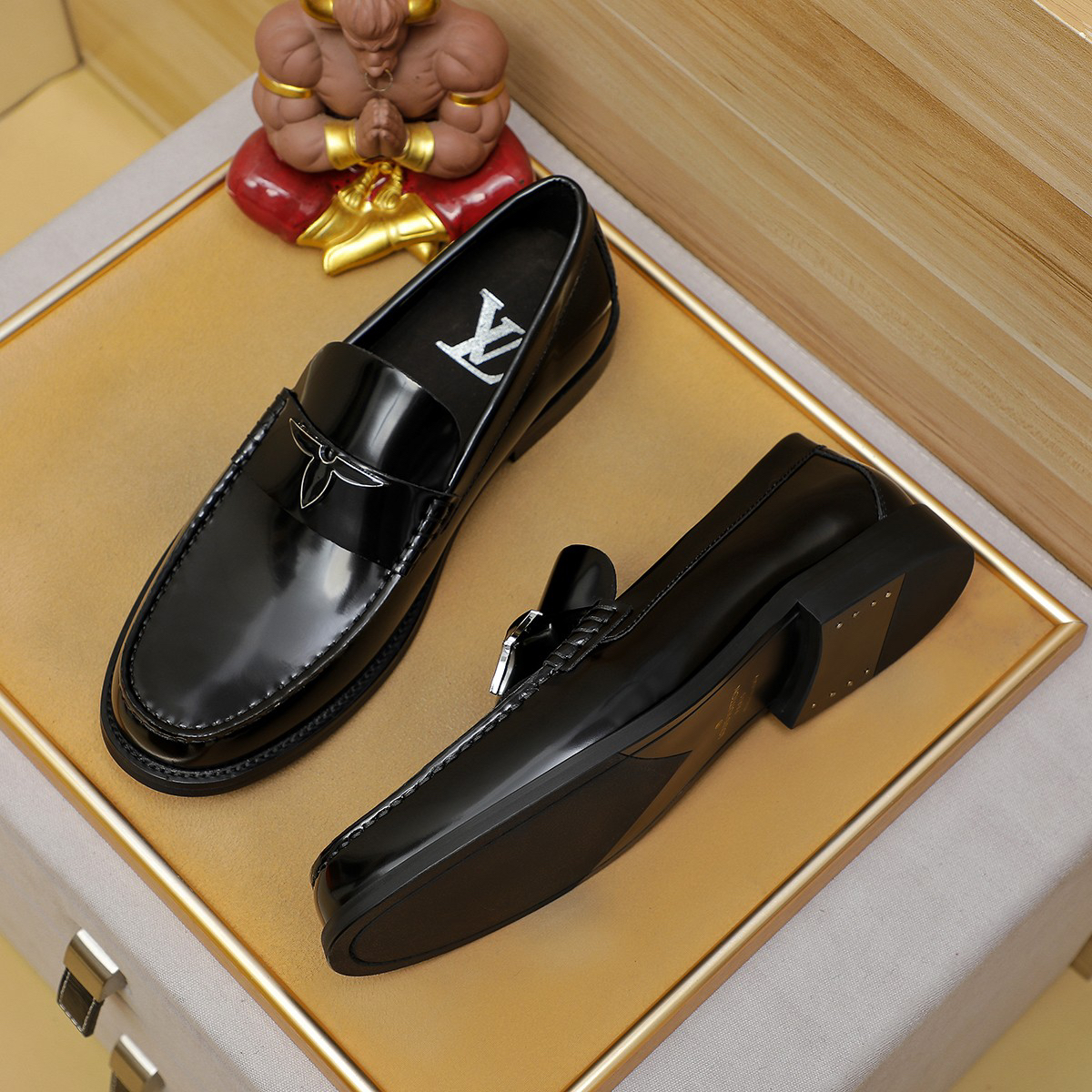 LV men's leather shoes-69