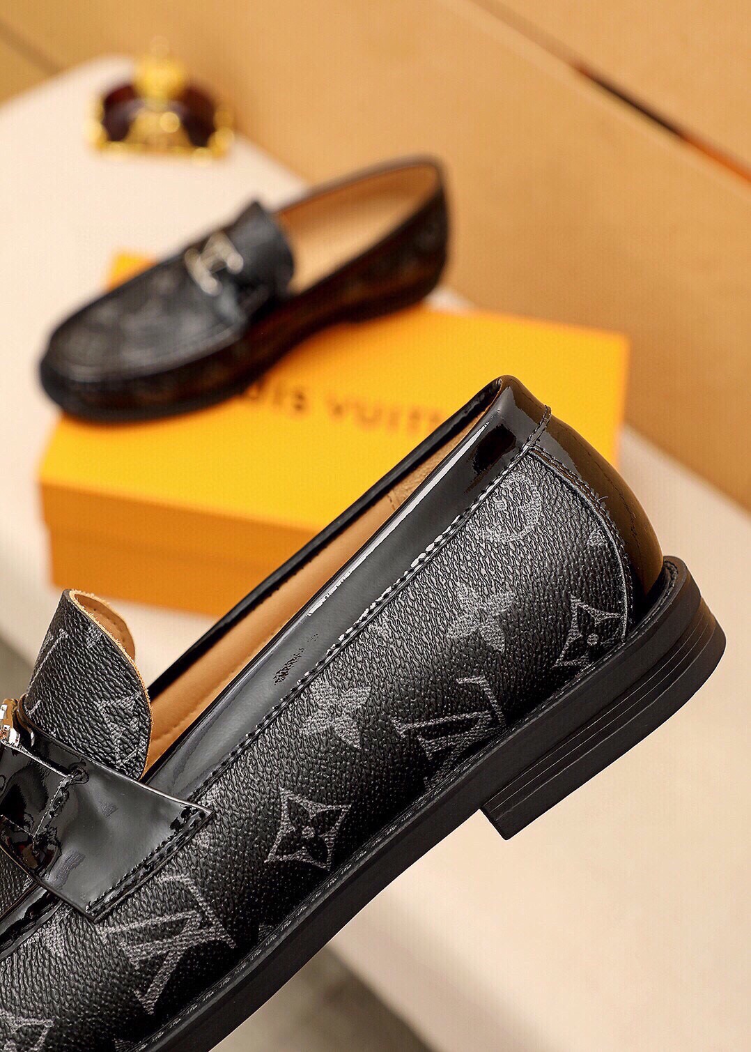 LV men's leather shoes-63