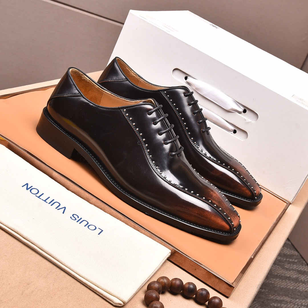LV men's leather shoes-32