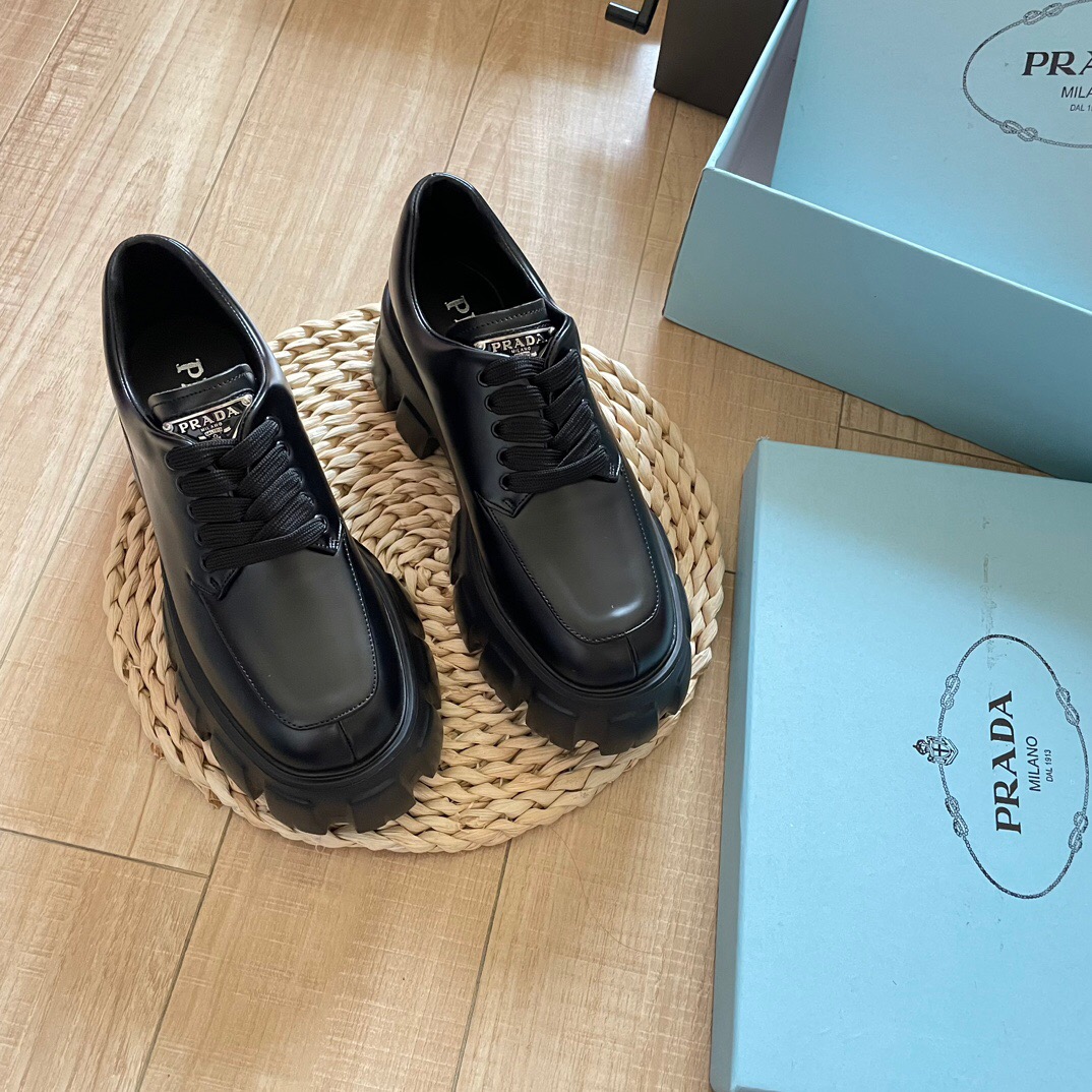 Prada women's leather shoes-40