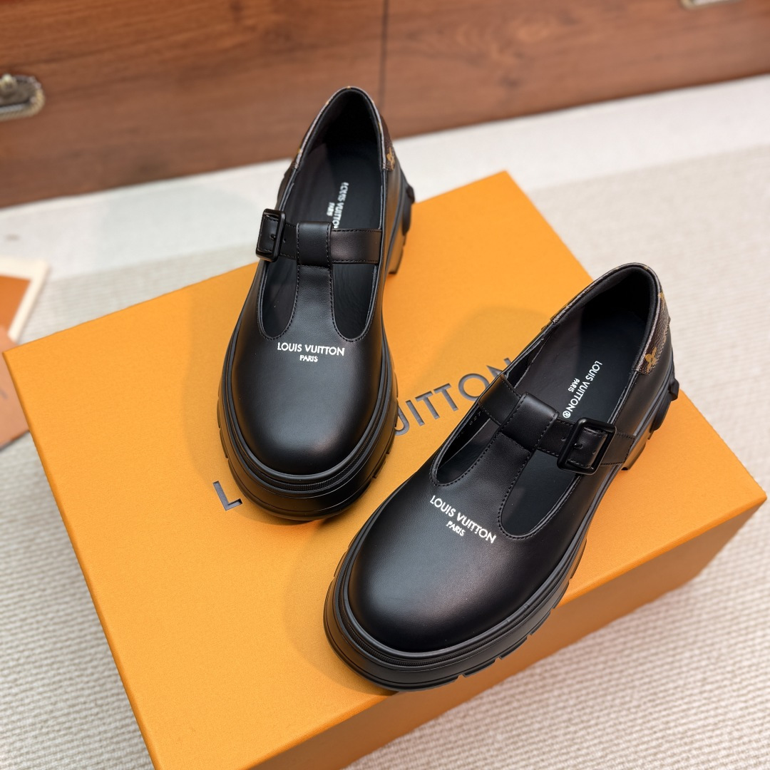 LV women's leather shoes-11