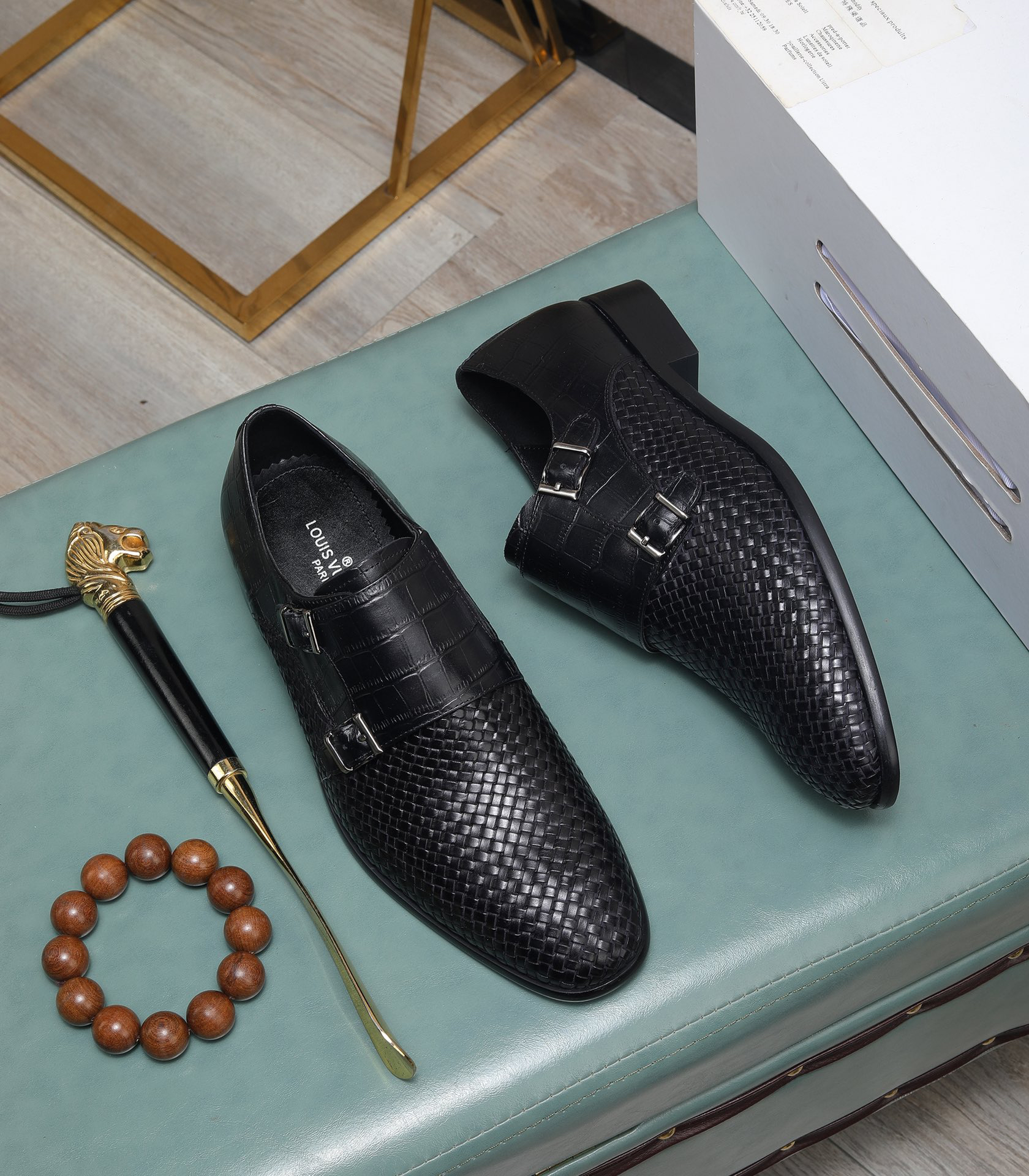 LV men's leather shoes-54