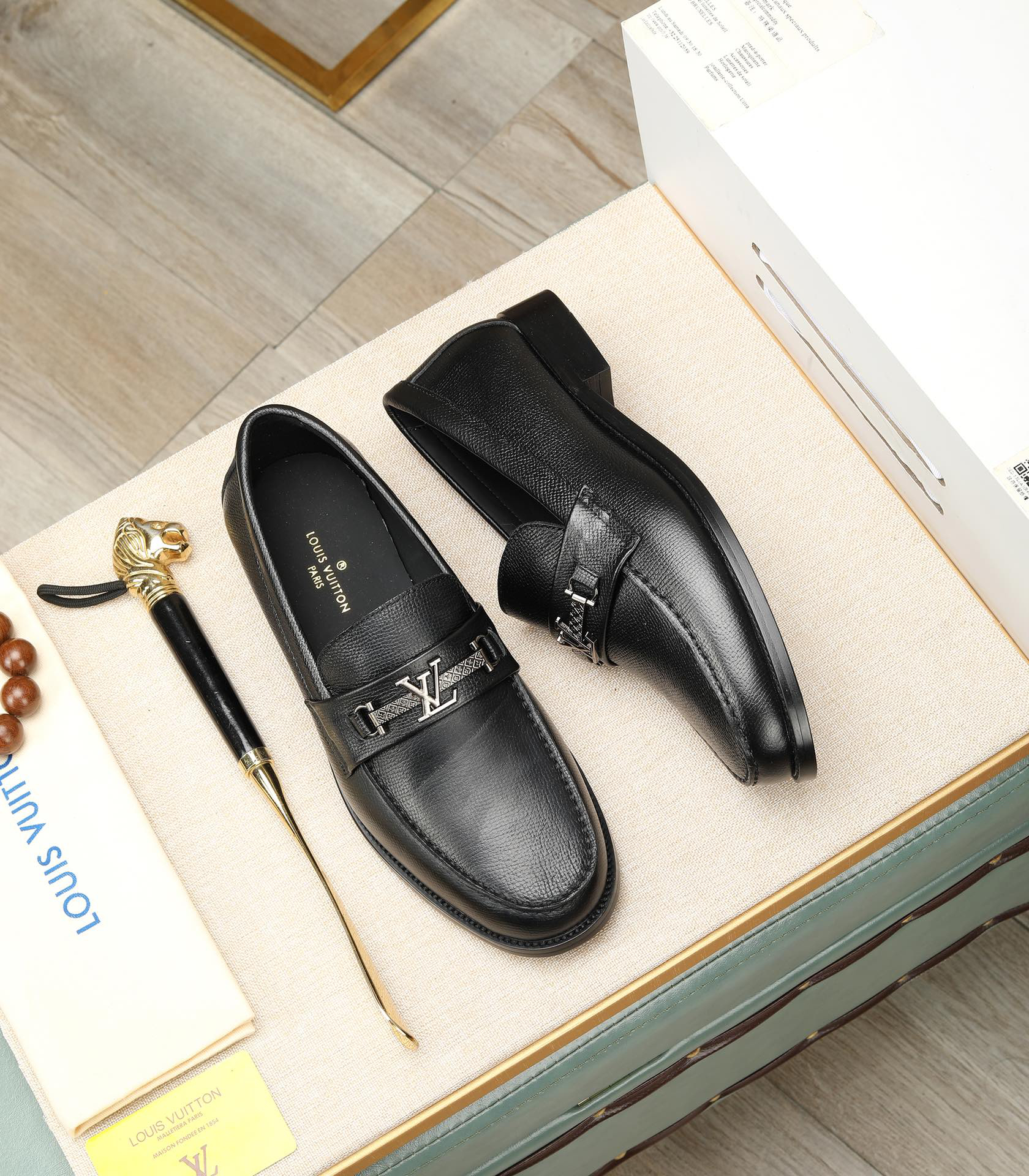 LV men's leather shoes-48