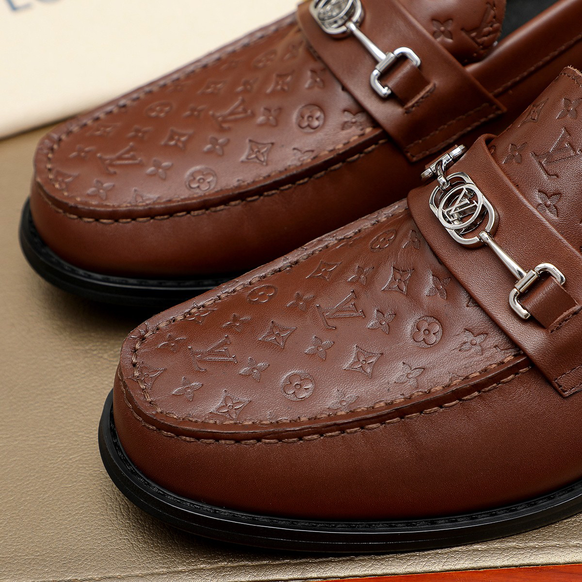 LV men's leather shoes-72