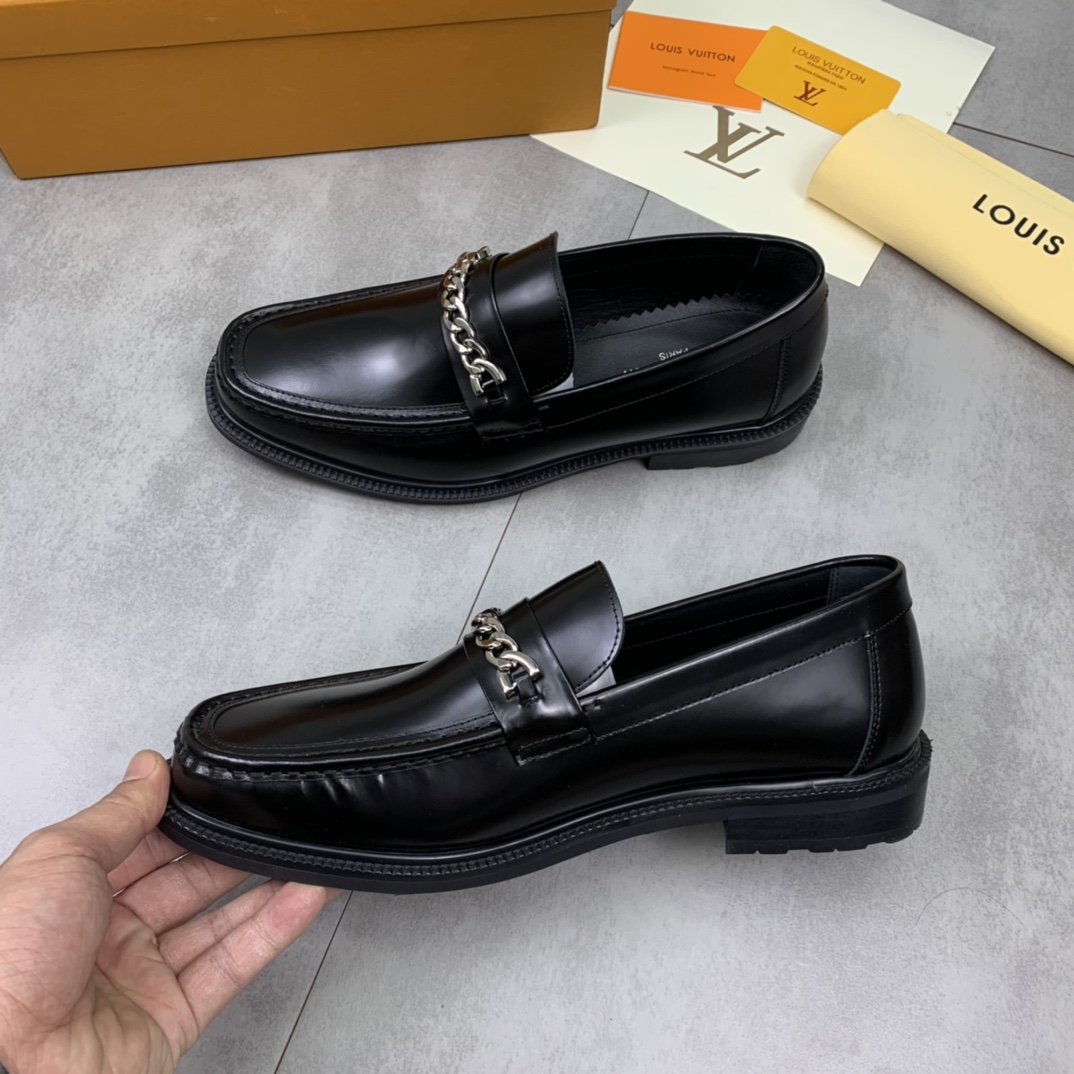 LV men's leather shoes-59