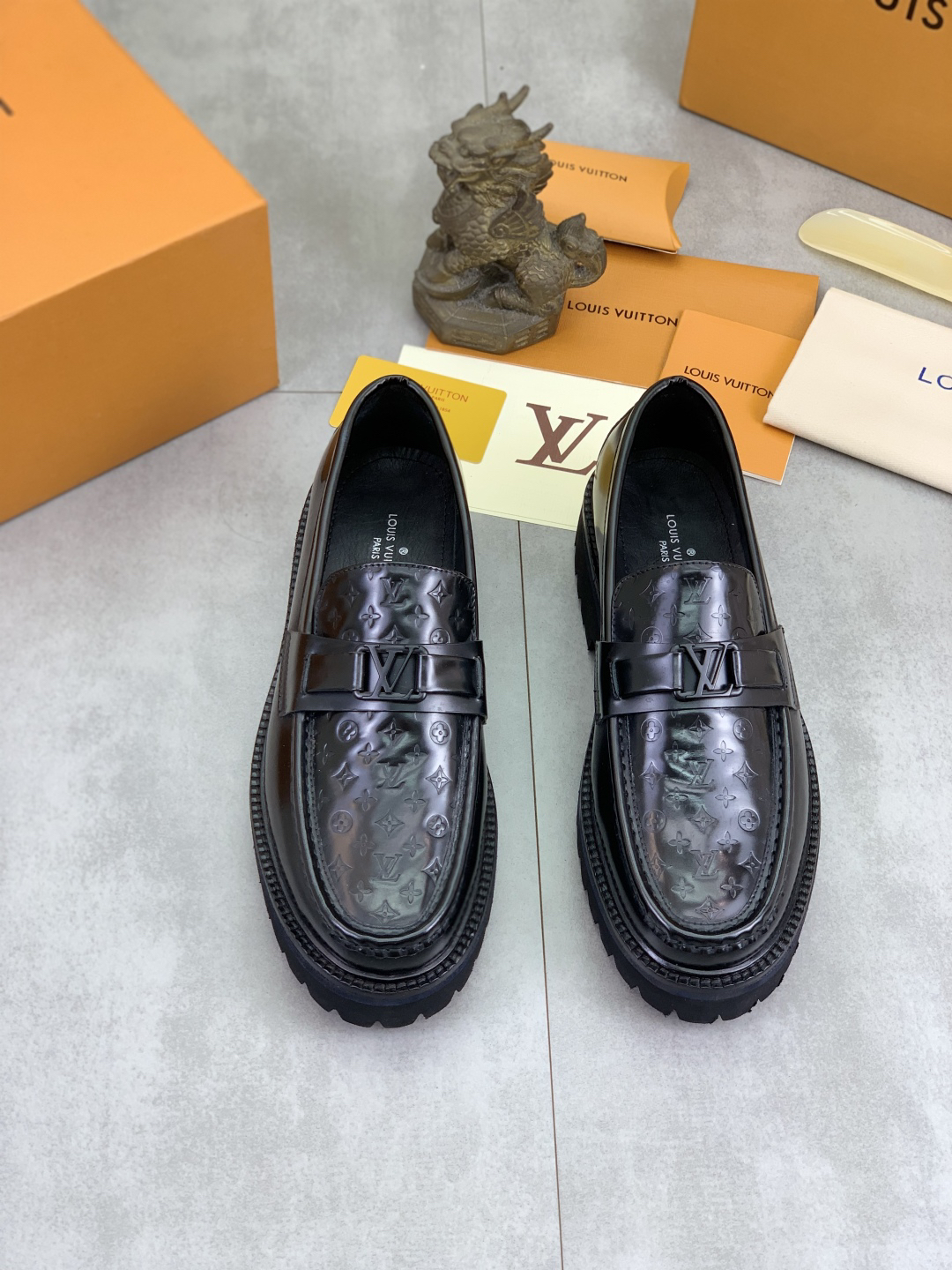 LV men's leather shoes-18