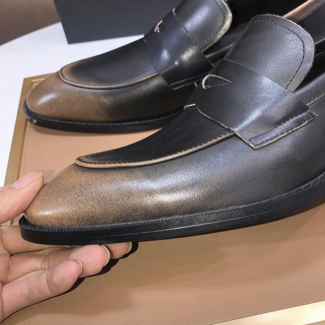 Prada men's leather shoes-35