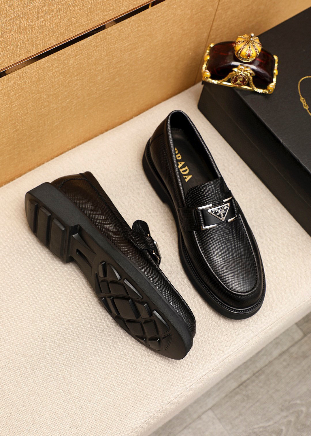 Prada men's leather shoes-33