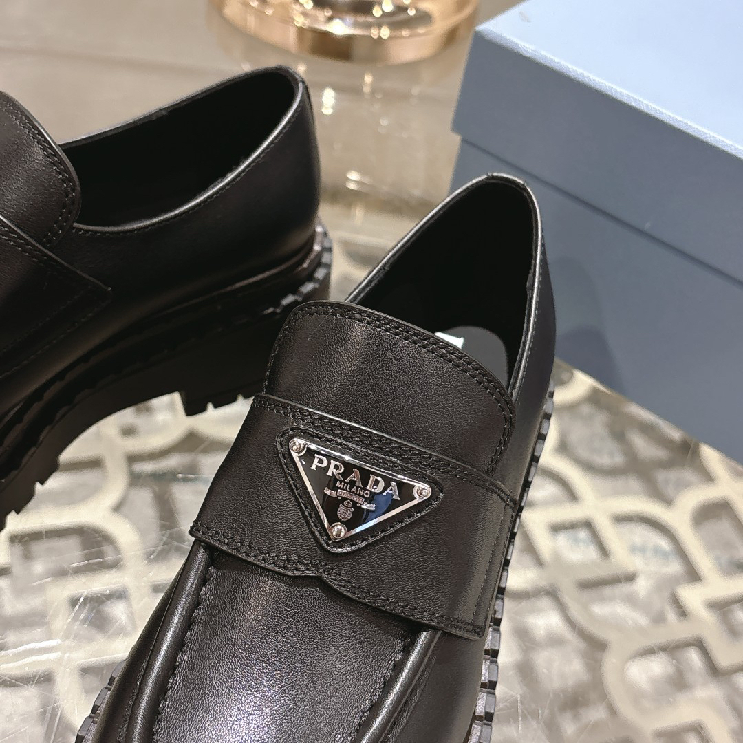 Prada women's leather shoes-23