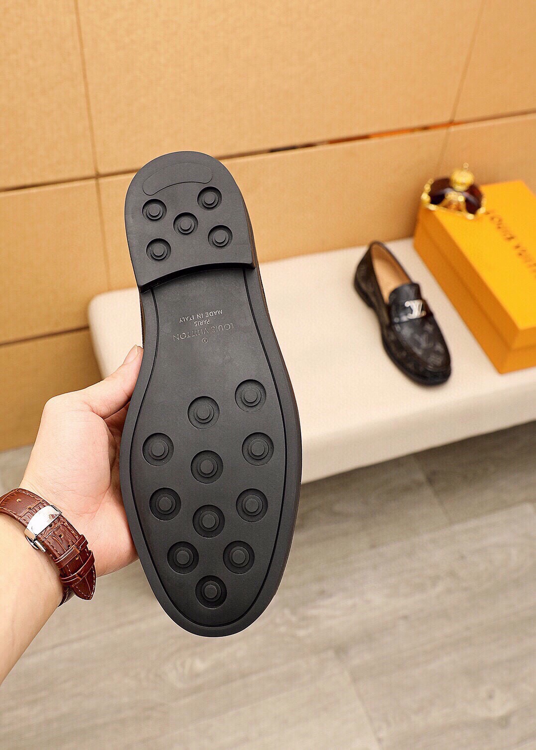 LV men's leather shoes-63