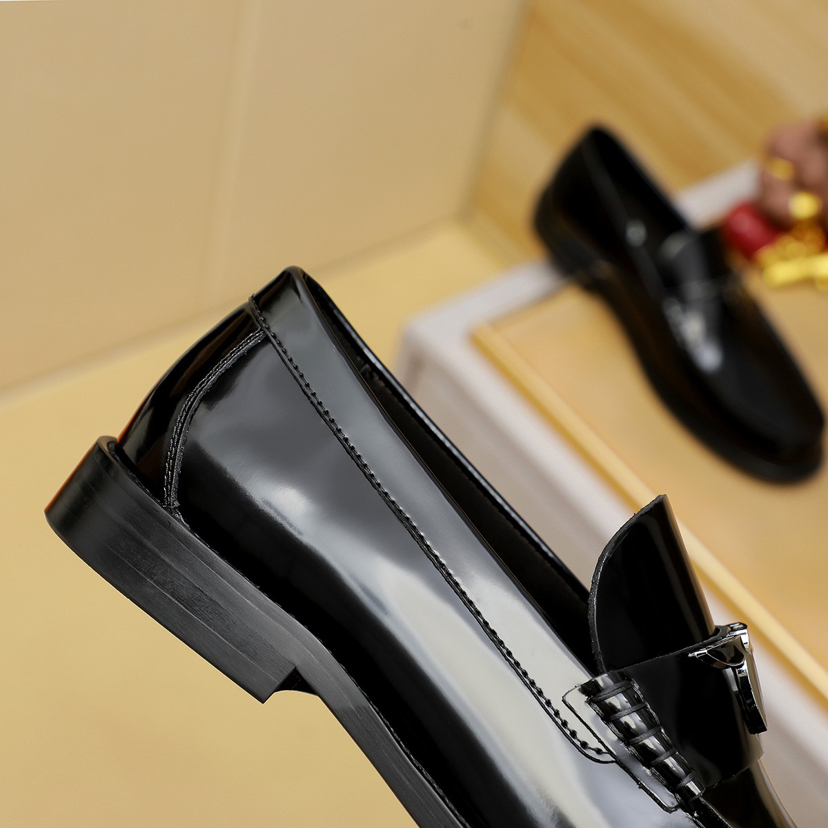 LV men's leather shoes-69