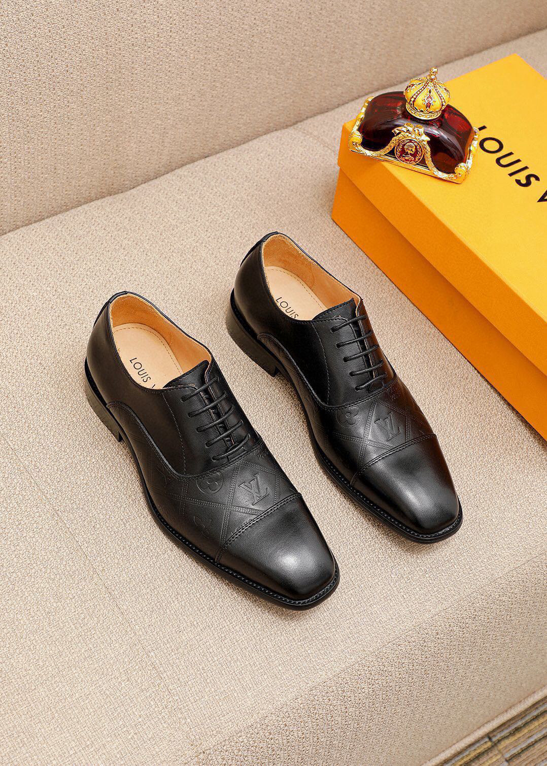 LV women's leather shoes-37