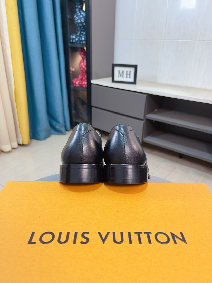LV men's leather shoes-20
