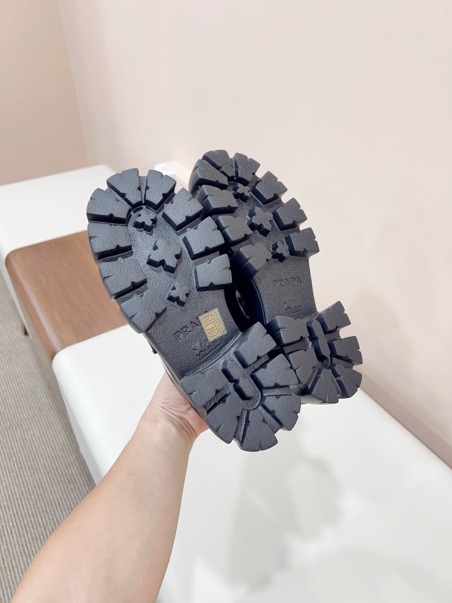 Prada men's leather shoes-47