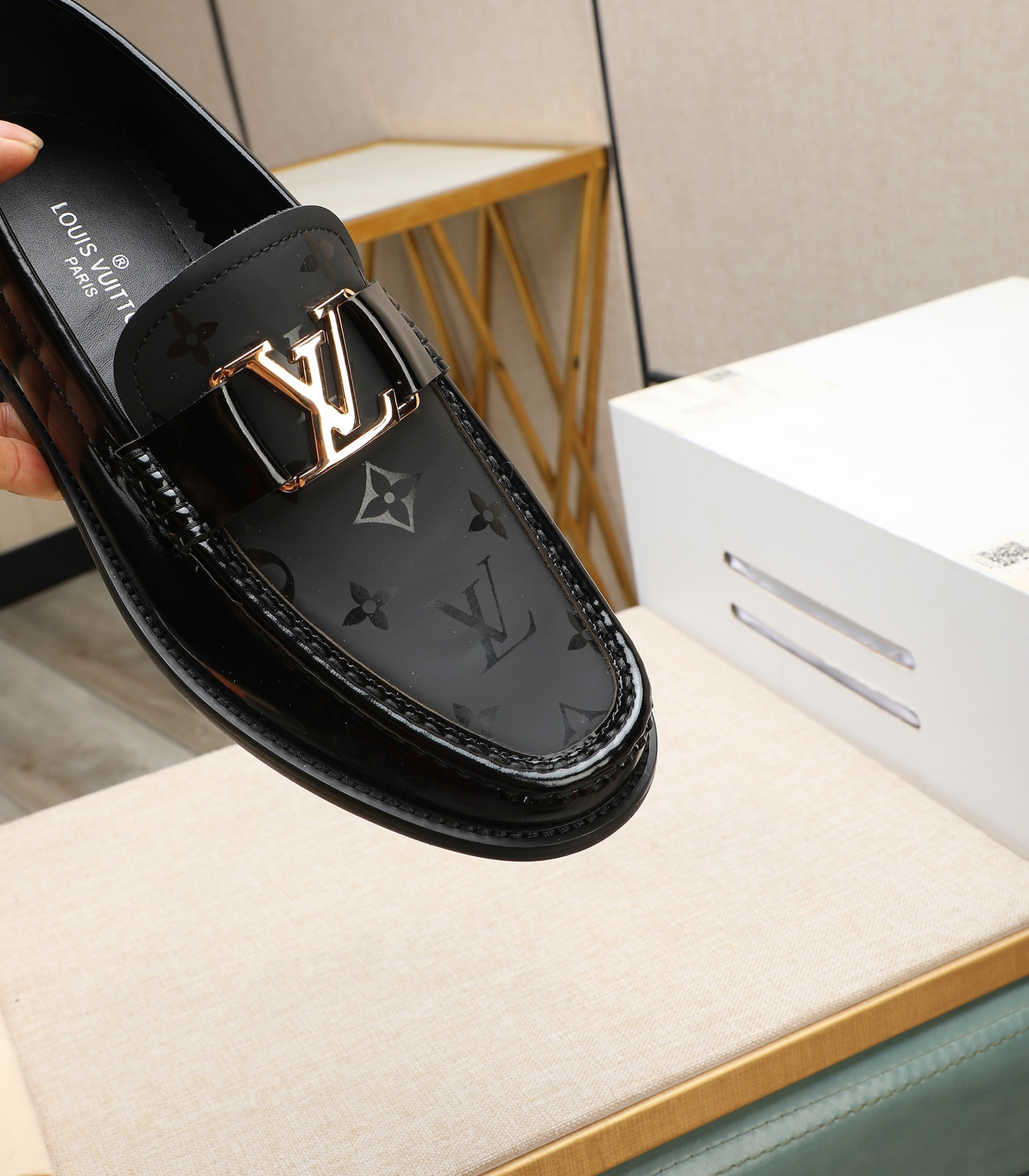 LV men's leather shoes-25