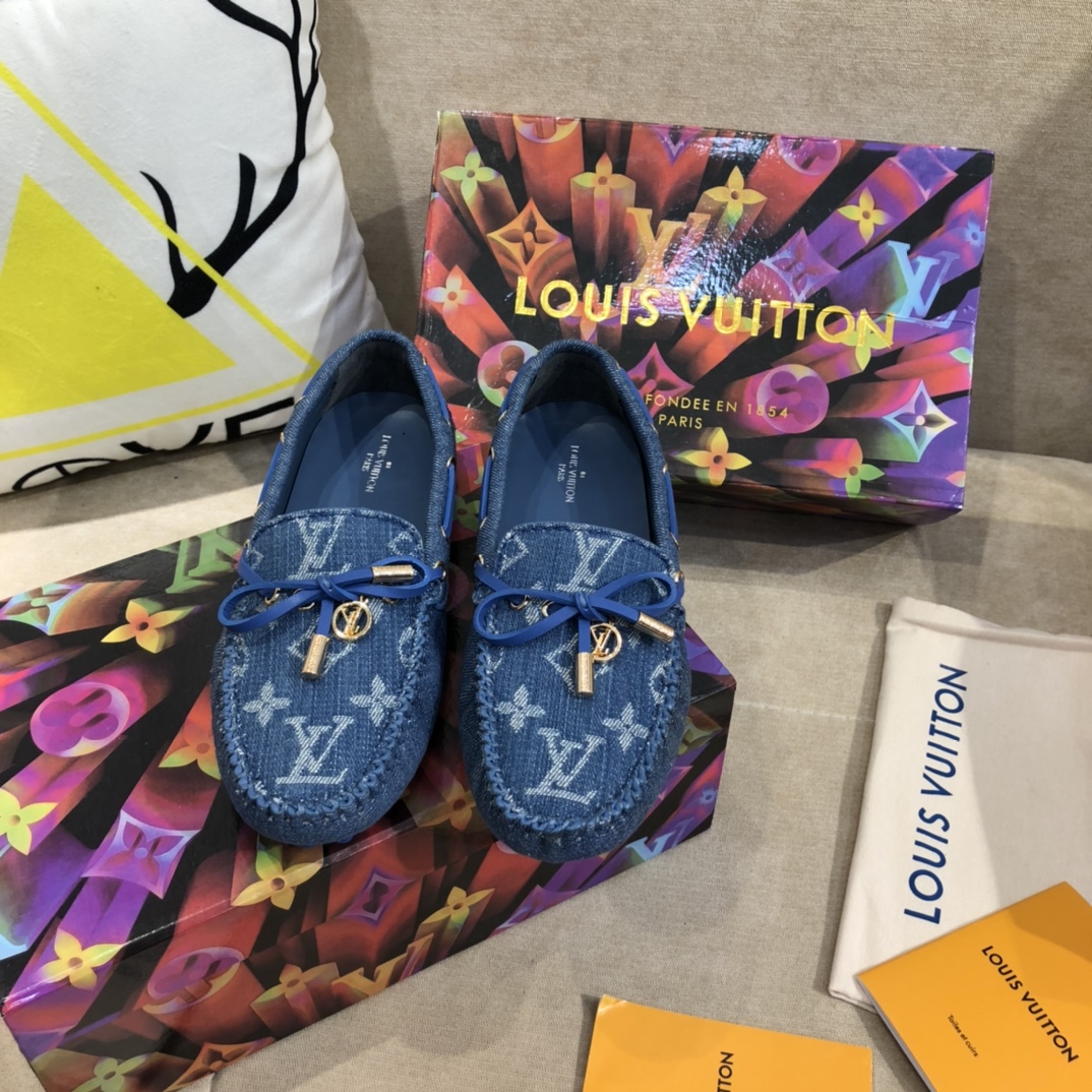 LV women's leather shoes-52