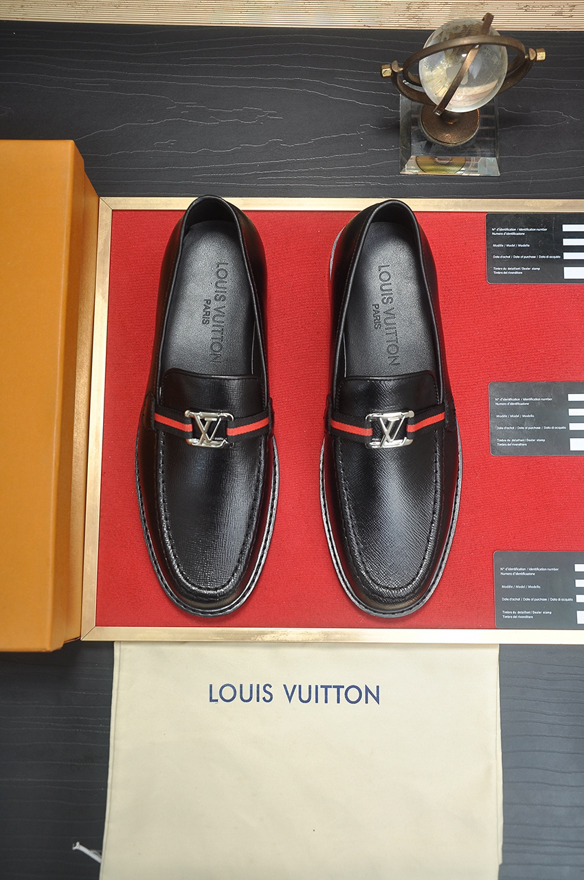 LV men's leather shoes-75