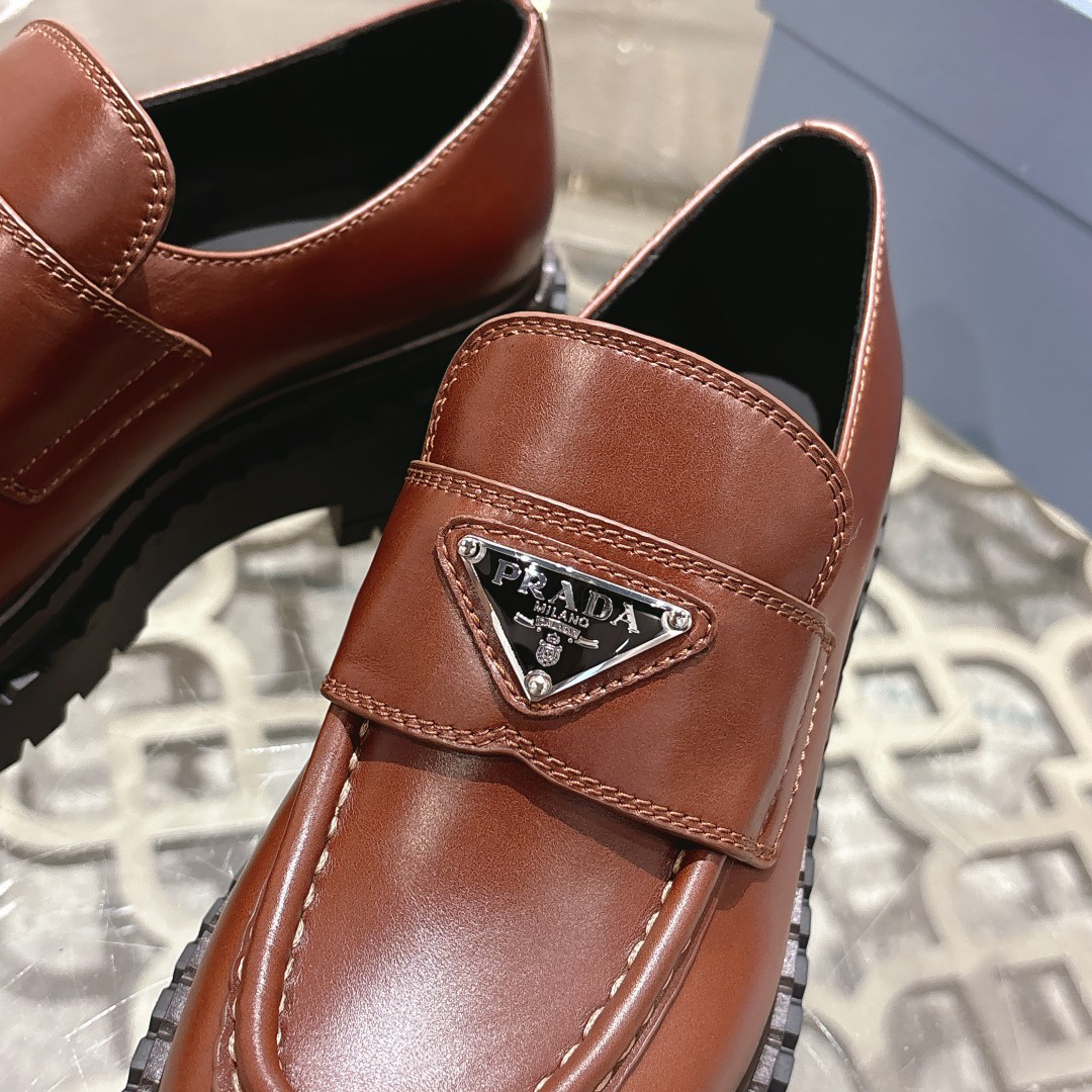 Prada women's leather shoes-26