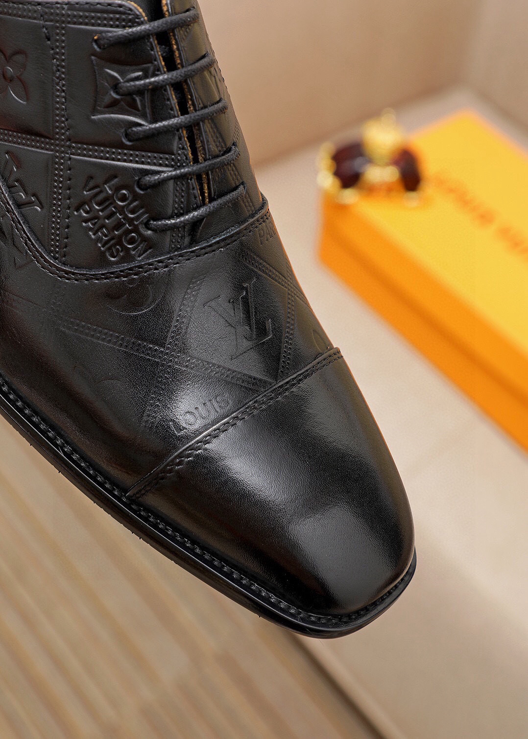 LV women's leather shoes-38