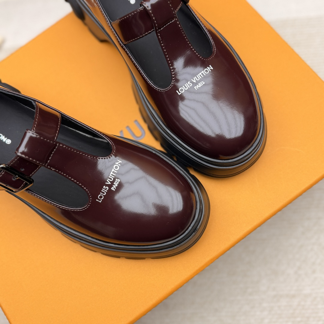 LV women's leather shoes-9