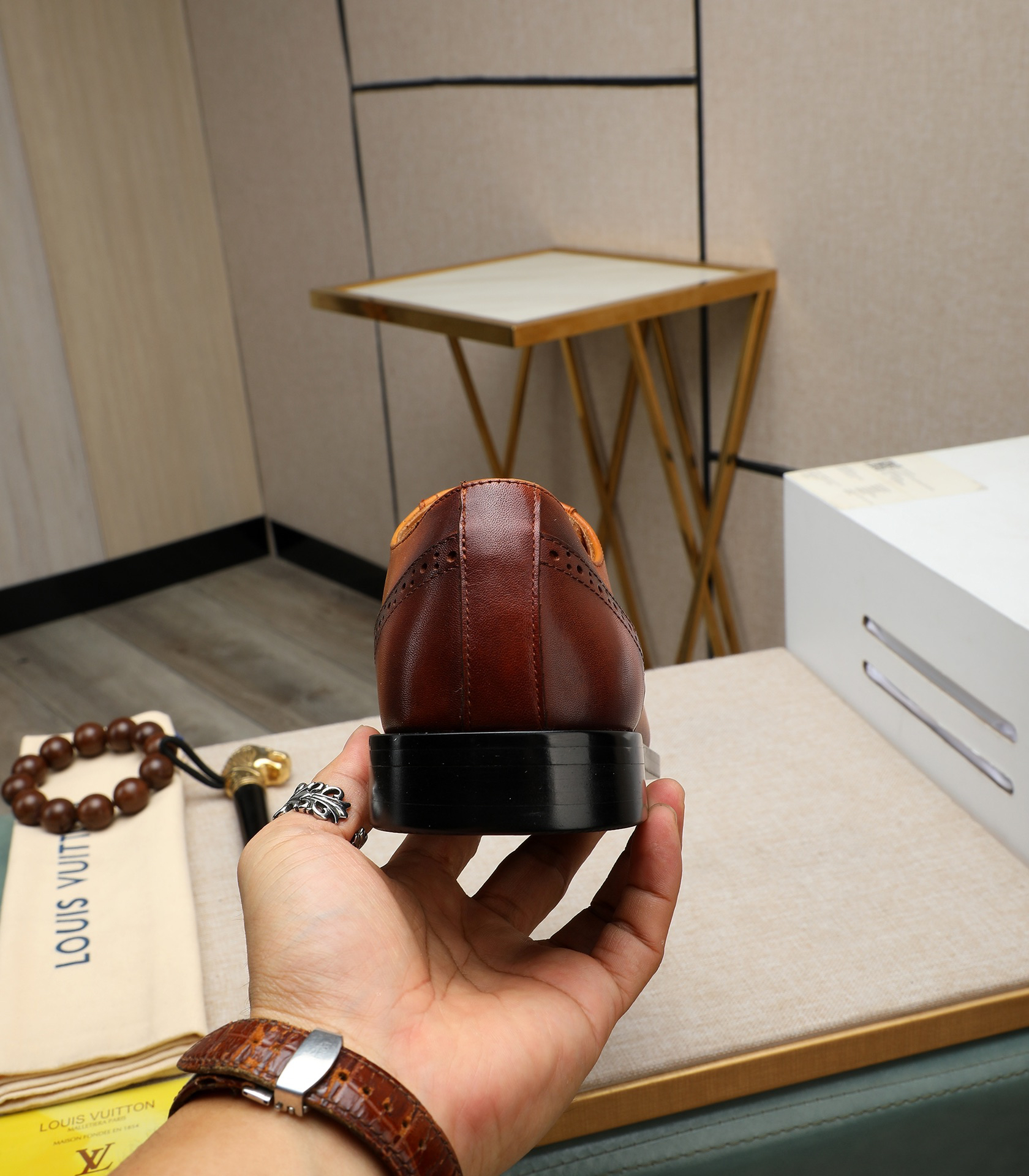 LV men's leather shoes-5