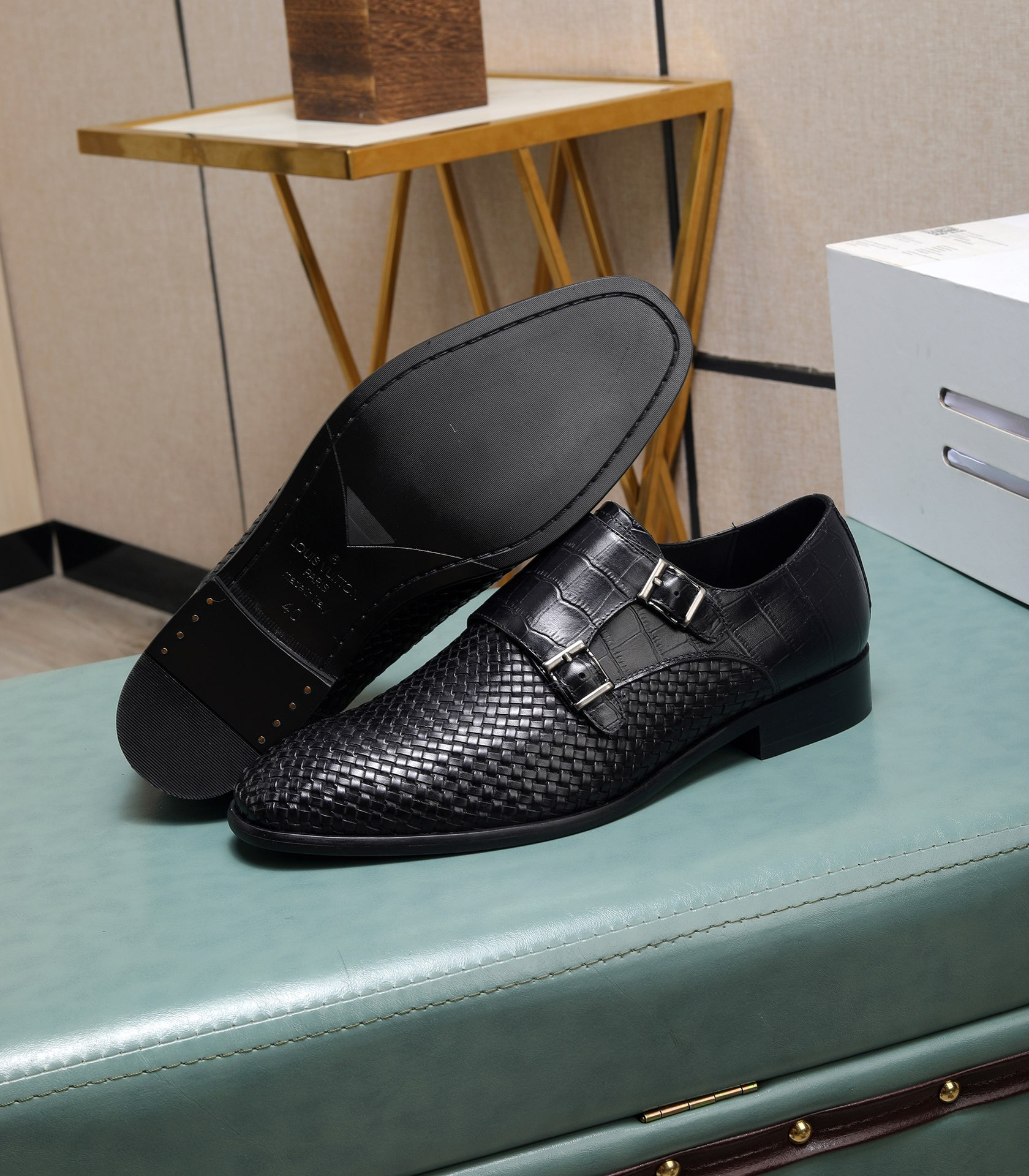 LV men's leather shoes-54