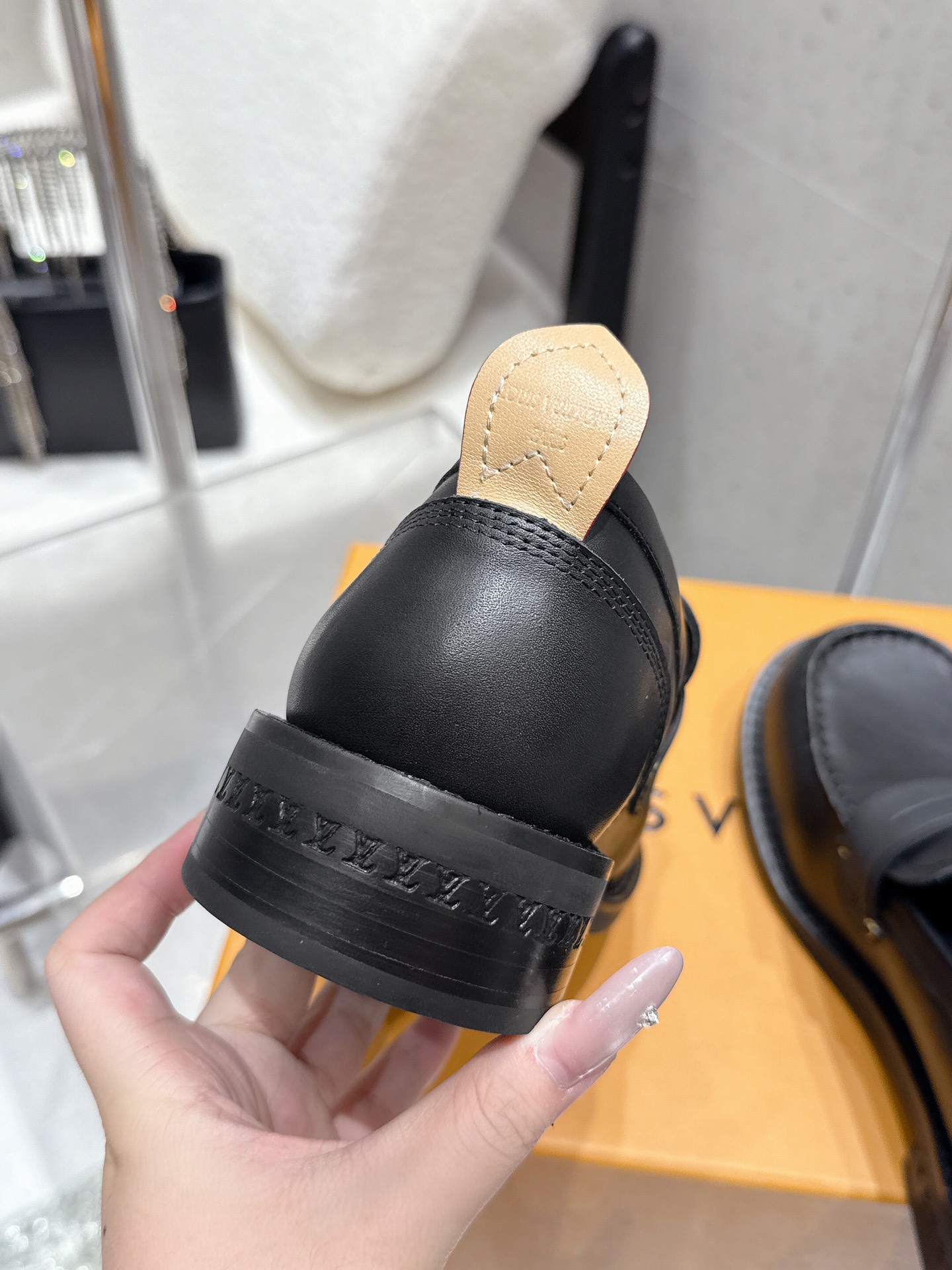 LV women's leather shoes-44