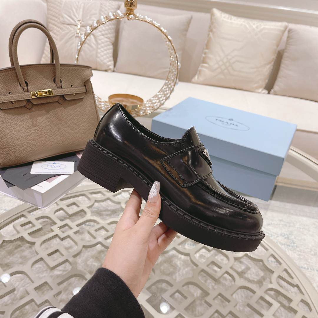 Prada men's leather shoes-17